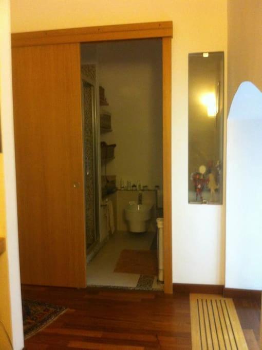 Traditional Apartment In Old City Бари Экстерьер фото